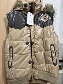 【新品未使用】T&CSurfDesigns ファー付き ダウンベスト Lサイズ