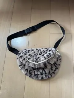 ZiZe レオパード柄ファーバッグ　ショルダーバッグ