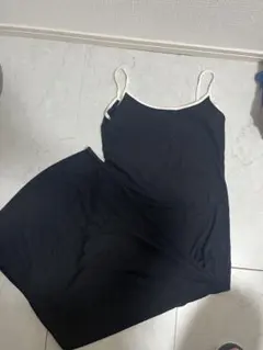 新品　ブラックキャミワンピース
