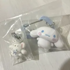 ふわふわスノー シナモロール カラフルカラビナマスコットチャーム　シナモン