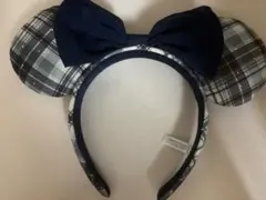 いちご様専用　東京ディズニーリゾート カチューシャ チェック柄 ネイビーリボンのサムネイル