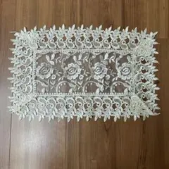 花柄刺繍レース テーブルセンター 約40cm x 26cm