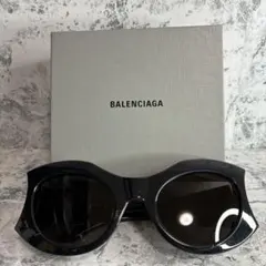 ✨BALENCIAGA✨　バレンシアガ　サングラス　ブラックのサムネイル