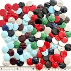プラスチックボタン