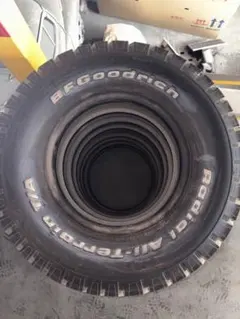 265/65R17 4本セット ゴツゴツタイヤ プラド・ハイラックス等に - メルカリ