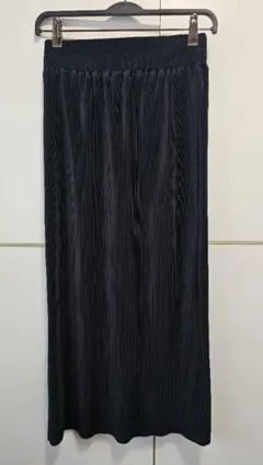 【新品未使用】ブラック プリーツ ロングナロースカート