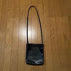 黒レザーショルダーバッグのサムネイル