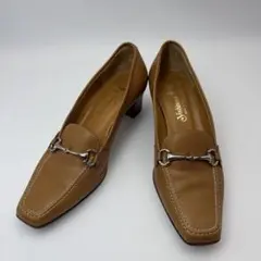 銀座ヨシノヤブラウンレザー スクエアトゥパンプス36 1/2のサムネイル