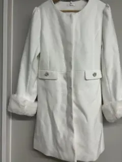 ホワイト ロングコート ファー付き
