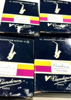 当時物 アルトサックス リード vandoren 4 10枚入り4箱 40枚のサムネイル
