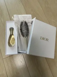 Dior ノベルティ　ヘアミスト&ヘアブラシ付き