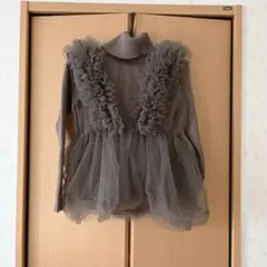 チュールベスト付きグレータートルネックニット