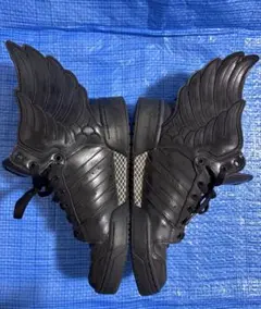 JEREMY SCOTT アディダス Black wings スニーカーのサムネイル