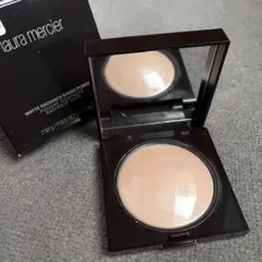 新品♡ laura mercier マットラディエンス ベイクドパウダーのサムネイル