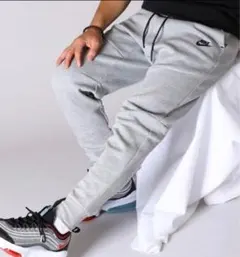 廃盤品　NIKE テックフリース ジョガーパンツ グレー L