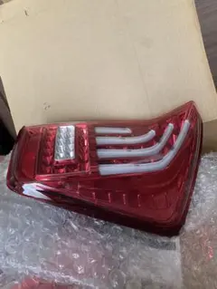 トヨタプリウス　ジュエルLED テールランプ 本体のサムネイル