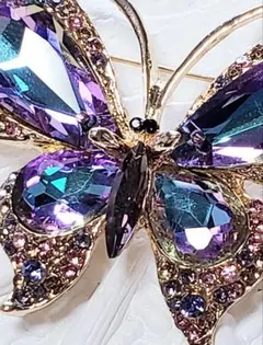 ブローチ　アクセサリー　綺麗　可愛い　ゴージャス　イベント　式　アクセサリー　蝶