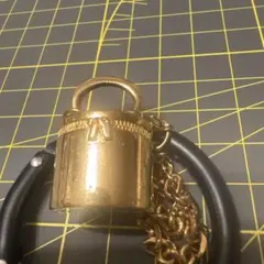 セリーヌ　ゴールドチャームのサムネイル