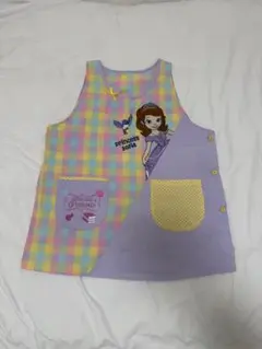 ディズニー　プリンセスソフィア　保育士　エプロン