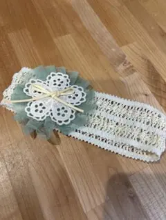 花モチーフ ヘアバンド アイボリー グリーン