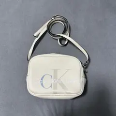 【当日配送】Calvin Klein Jeans ショルダーバッグ ホワイト
