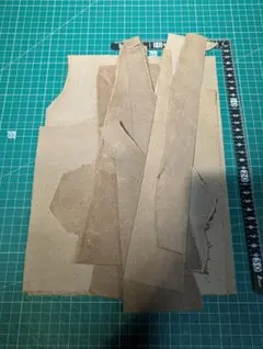 イタリアンレザー　ブッテーロ　ヌメ革床革　チョコ　もりもりハギレセット