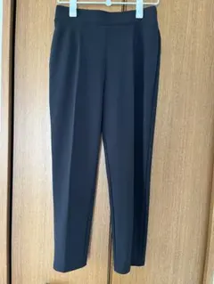 新品 ！2024SS H&Mエイチアンドエム テーパードパンツ　Sサイズ 　黒