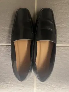 黒いレザー ローファー スリッポン