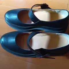 ストラップ厚底シューズ