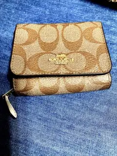 coach 三つ折り財布
