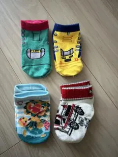 キッズ靴下セット トミカ　プラレール　シーサー　〜16cm　〜15 4足セット