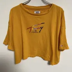 Tommy Jeans トミーヒルフィガー クロップドTシャツ イエロー XSのサムネイル