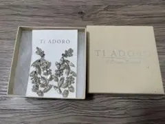 TI ADORO クリスタルイヤリング ブライダルイヤリング
