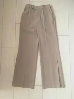 INDIVI 裾プリーツパンツ