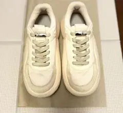 UGGクラウドスニーカー　ベージュ色