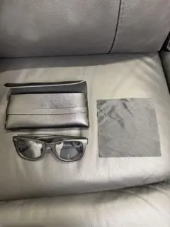 ブラックサングラス ケース付き