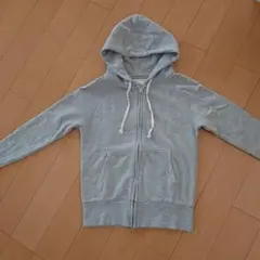 グレーパーカー