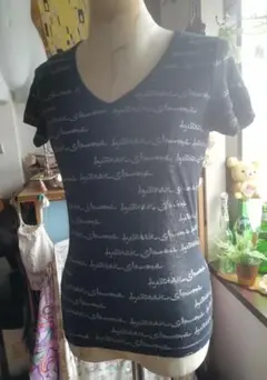 HYSTERIC GLAMOUR 総ロゴ柄 Vネック 半袖 カットソー