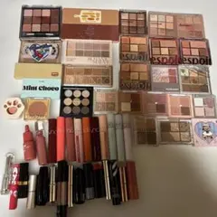 アイシャドウパレットとリップセット