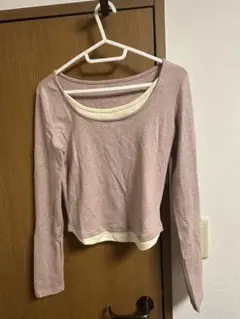 薄いピンク 長袖 クロップドトップス