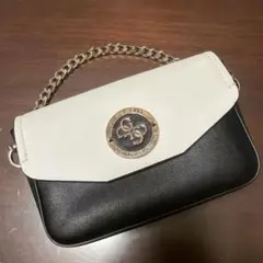 Guess バッグ
