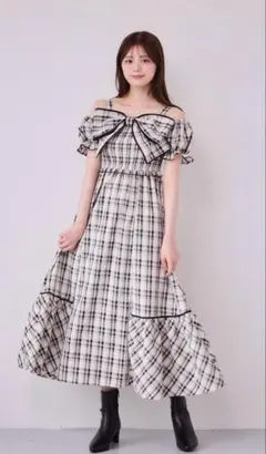 An MILLE ビッグリボンオフショルワンピース アンミール
