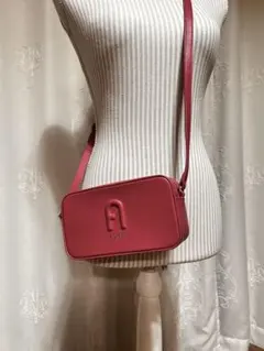 ショルダーバッグ ショッキングピンク　FURLA