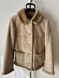 ベージュ ジャケット　襟ボア