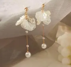 フラワーパールタッセルピアス韓国揺れる 結婚式真珠