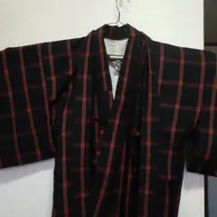 レディース・黒と赤のチェック柄 羽織セット