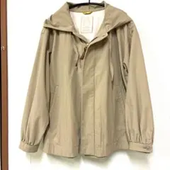 パラスパレス　フード付きベージュ　ブルゾンのサムネイル
