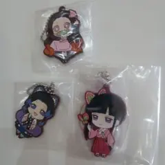 鬼滅の刃　竈門禰豆子　胡蝶しのぶ　栗花落カナヲ　ラバーストラップ☆