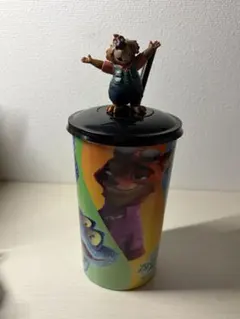 ズートピア2 二ブルズ　フィギュア付きドリンクカップ