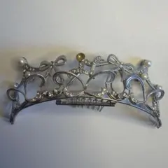 ティアラ風 ヘアアクセ リボン パール コーム付き ヘッドドレス ブライダル